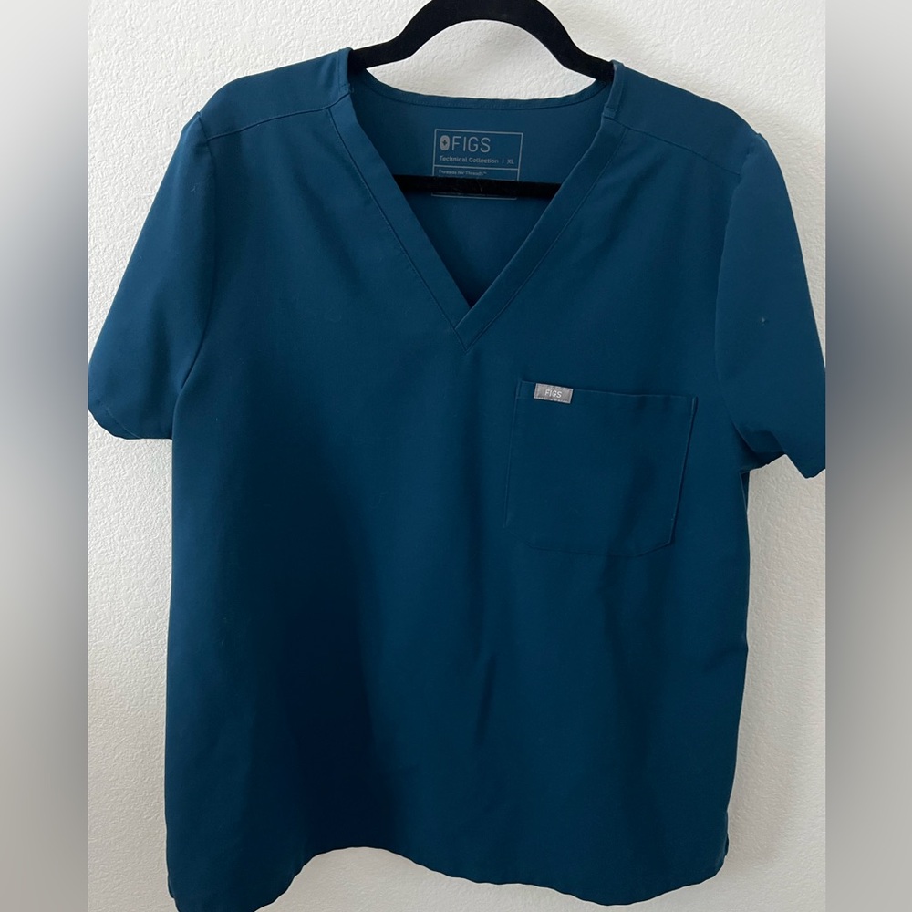 FIGS Catarina scrub top